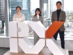 RX Japan（株）デジタル戦略部 シニアエキスパート （デジタルマーケティング担当） 瀬戸 優和さん（右） NexTech Week　 高桑 里奈さん（左） 運営チーム　 尾熊 愛美さん（中央）